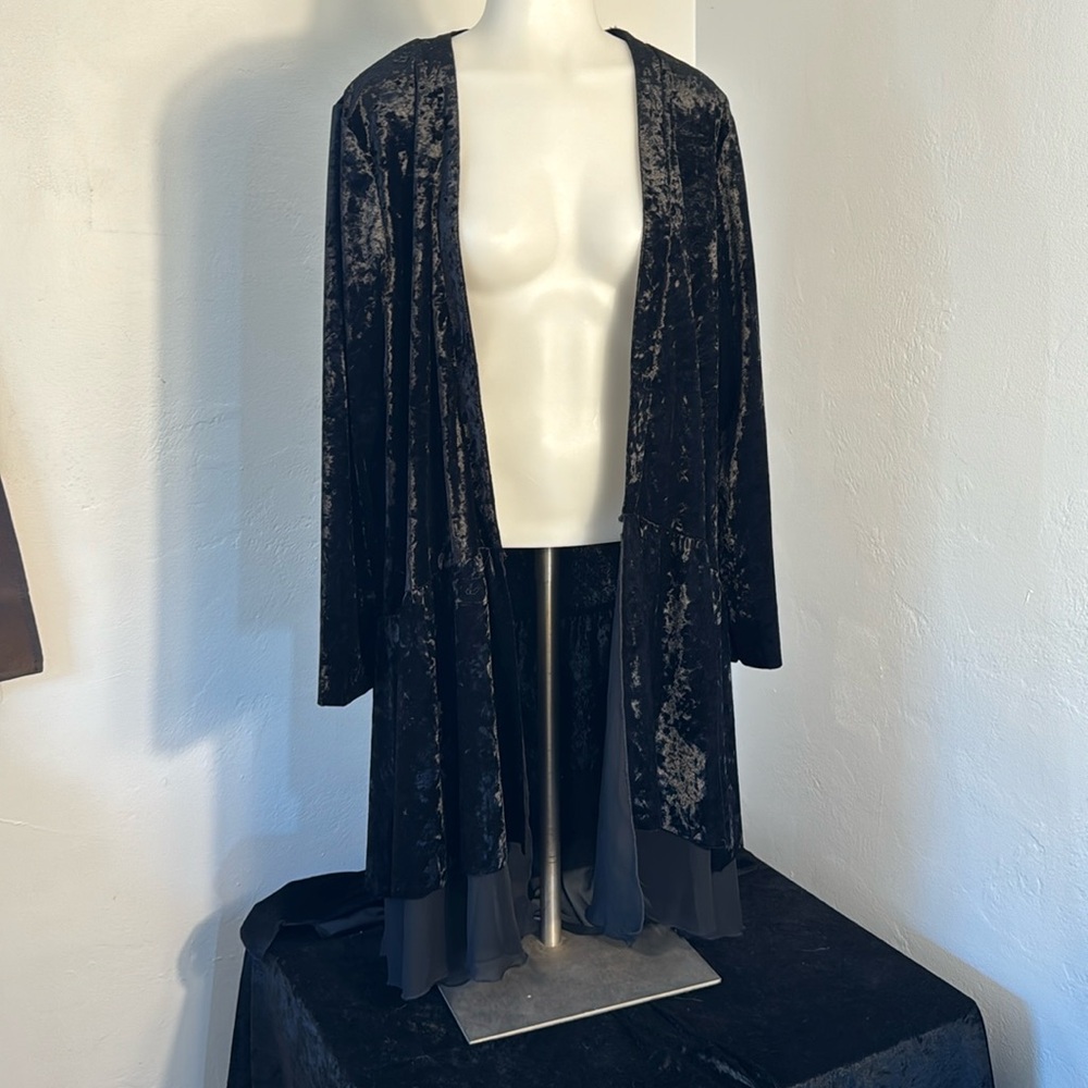 NorthStyle Black Velvet Duster